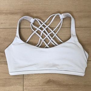 White Lululemon Sports Bra 🤍